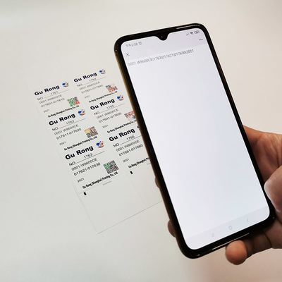 Glatter Bewegungsdaten-Etikettendruck BOPP imprägniert Qr-Code-Aufkleber